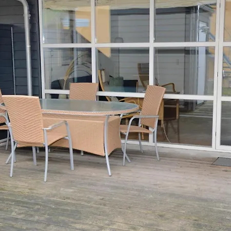 Hus R 헨느스트랜드